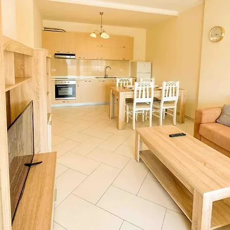 Urban Balcony 2 Bedroom Apartment *